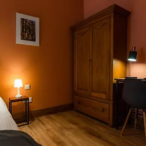 Maison d'hôtes Monreal Boutique Townhouse - R024rm2 Paola