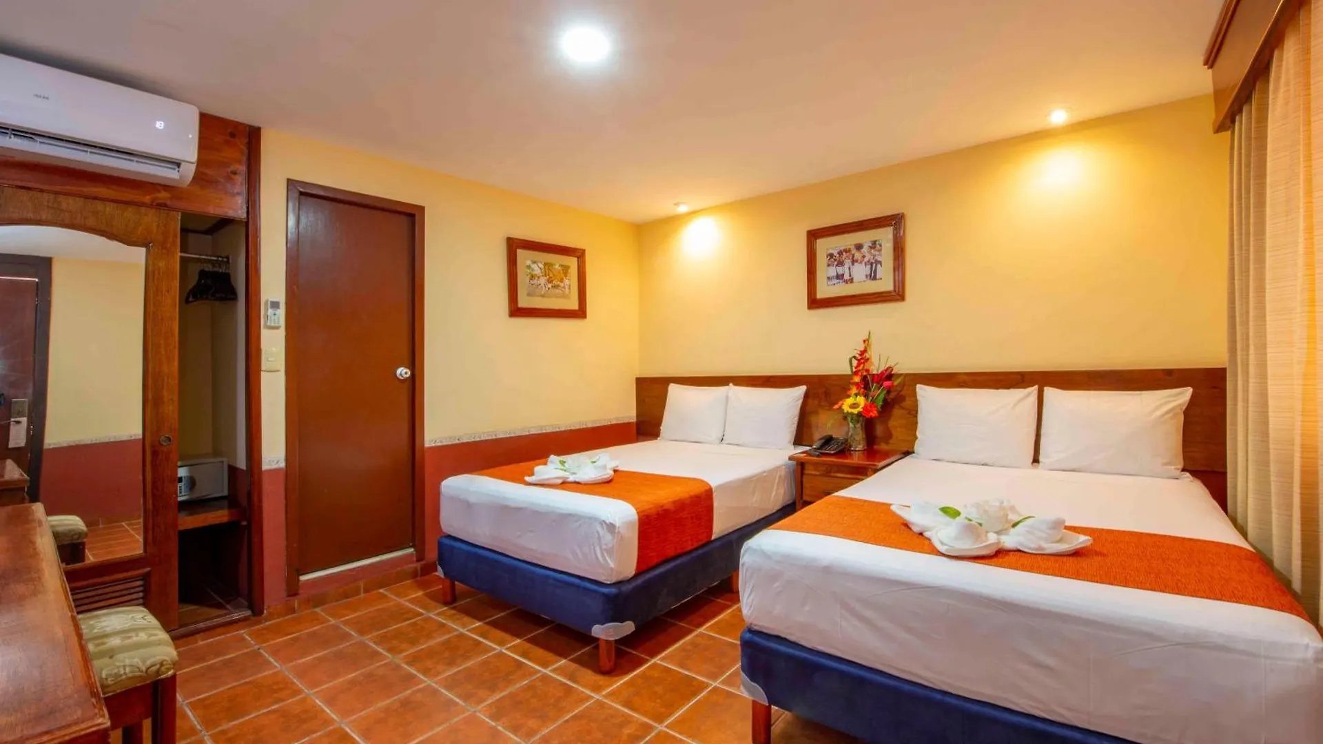 ****  Hotel Del Gobernador Мерида Мексика