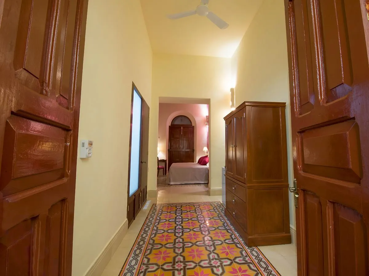 ****  Hotel Del Gobernador Мерида Мексика
