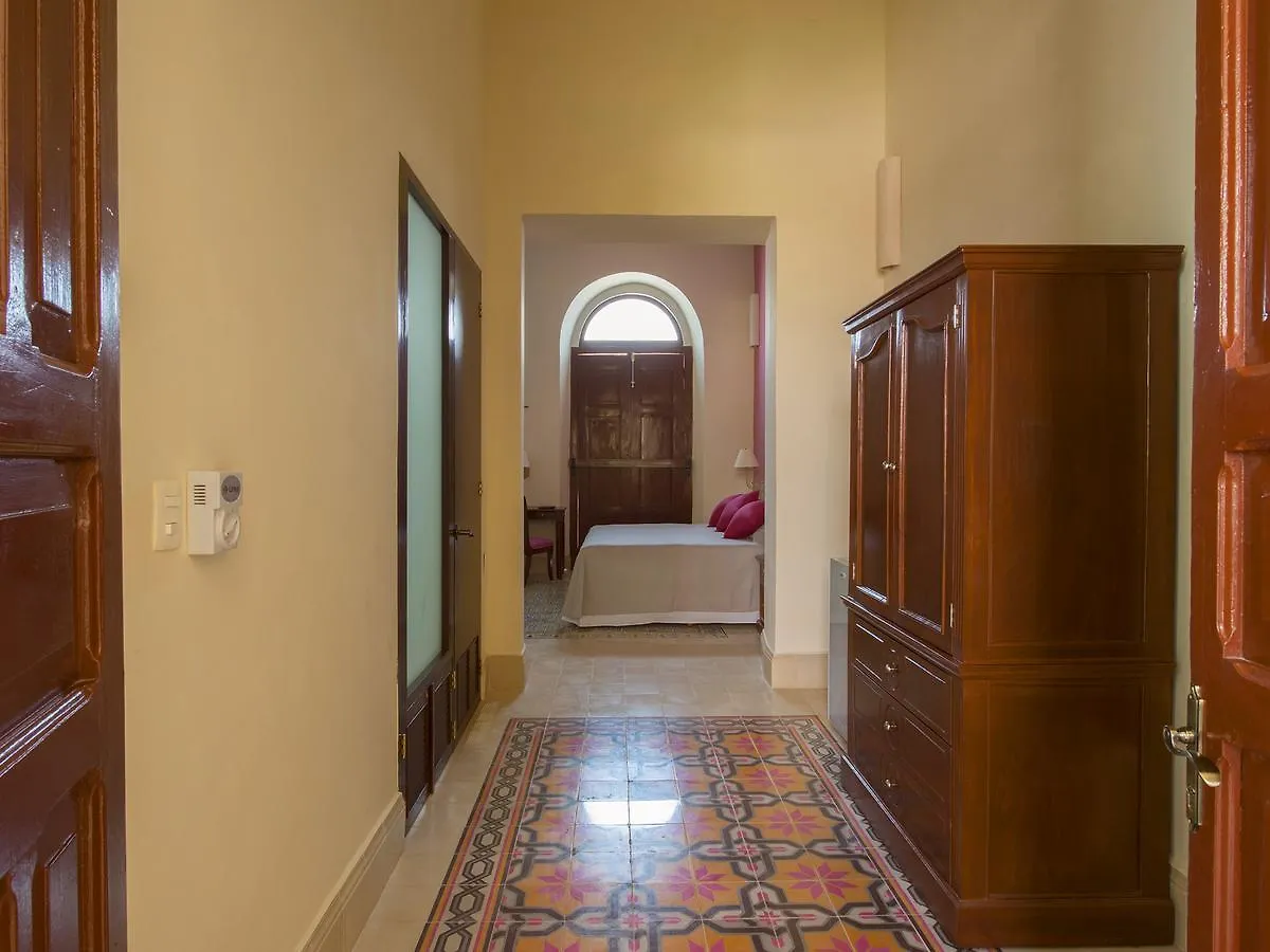 Hotel Del Gobernador Мерида 4*,